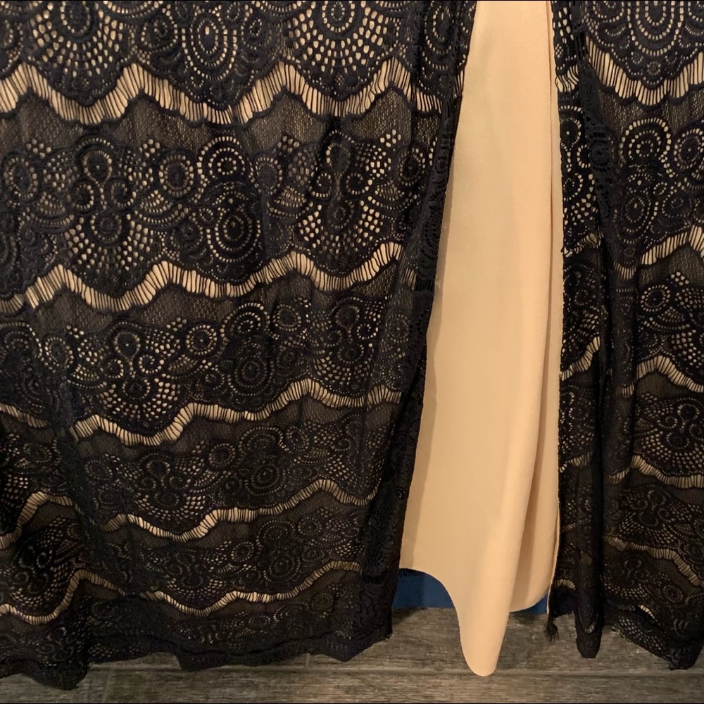Women’s Bebe Gown